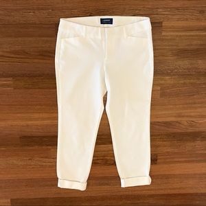 NWOT Old Navy Pixie Mid-Rise white capris